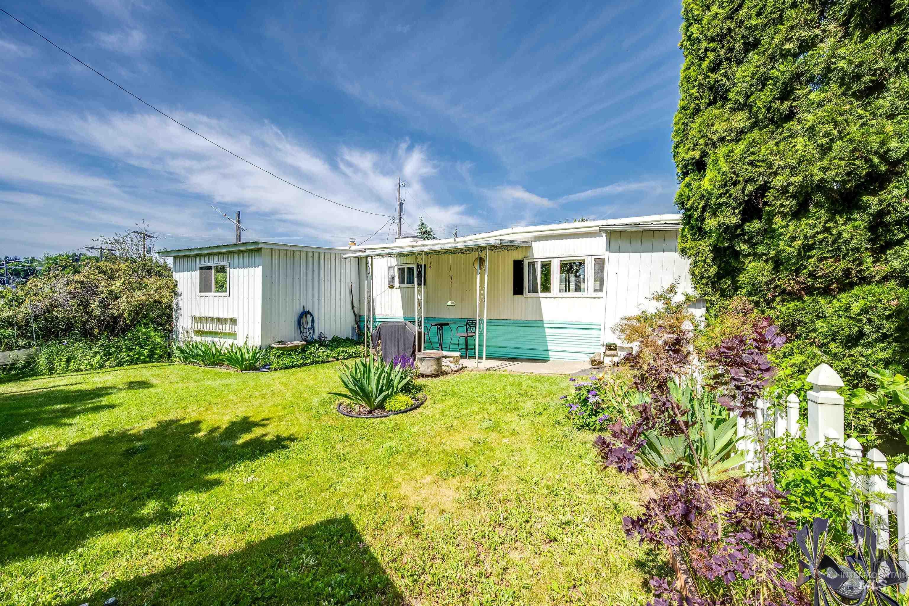 605 Nw Fisk Street #42 Property Photo 1