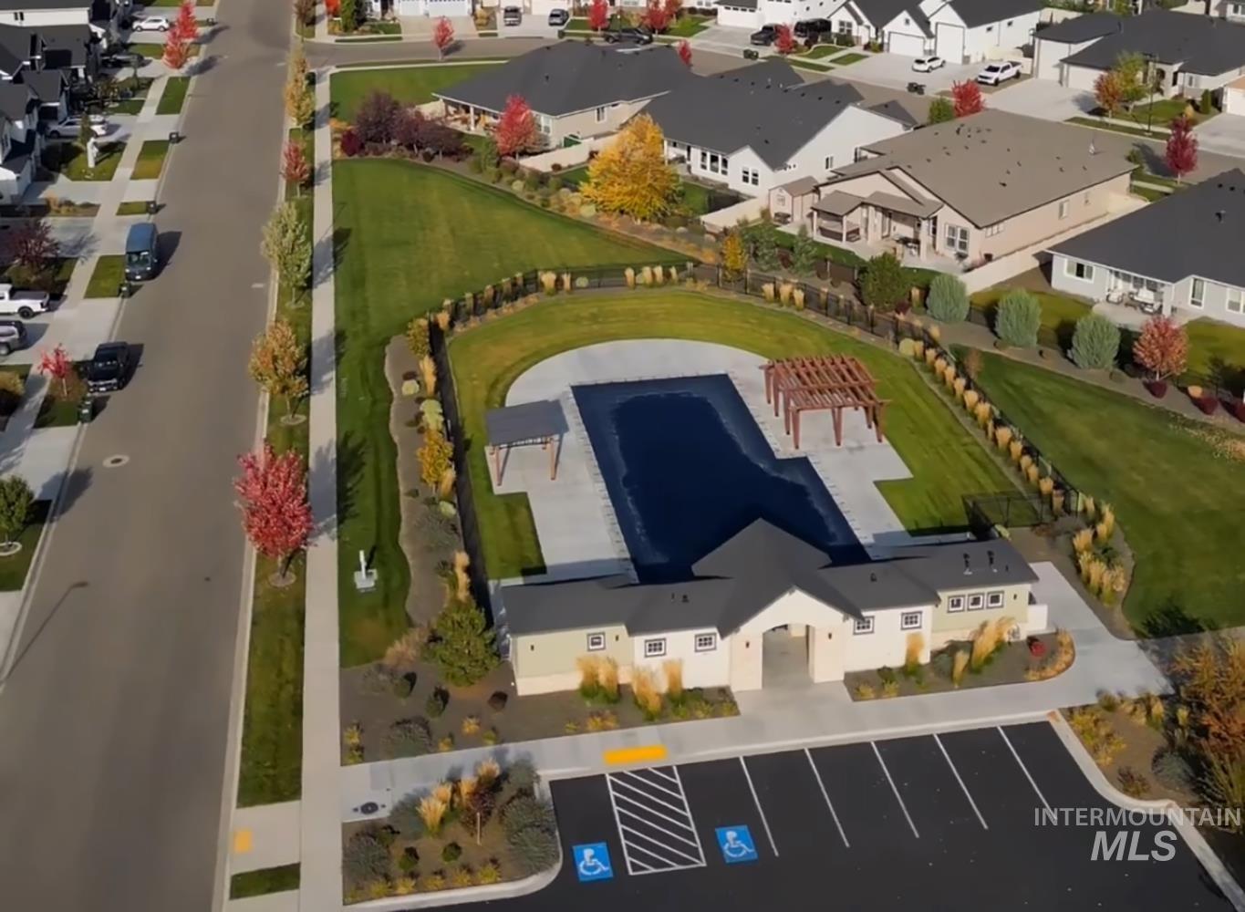 1437 E Andes Dr Property Photo 3