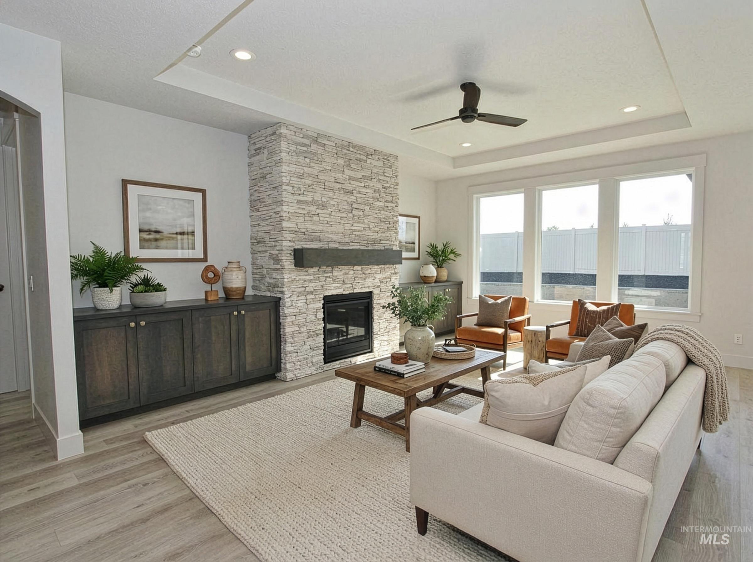 1437 E Andes Dr Property Photo 6