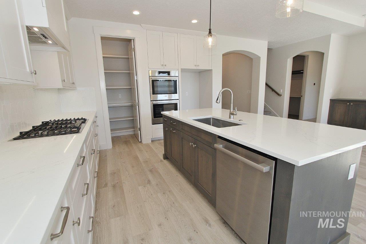 1437 E Andes Dr Property Photo 10