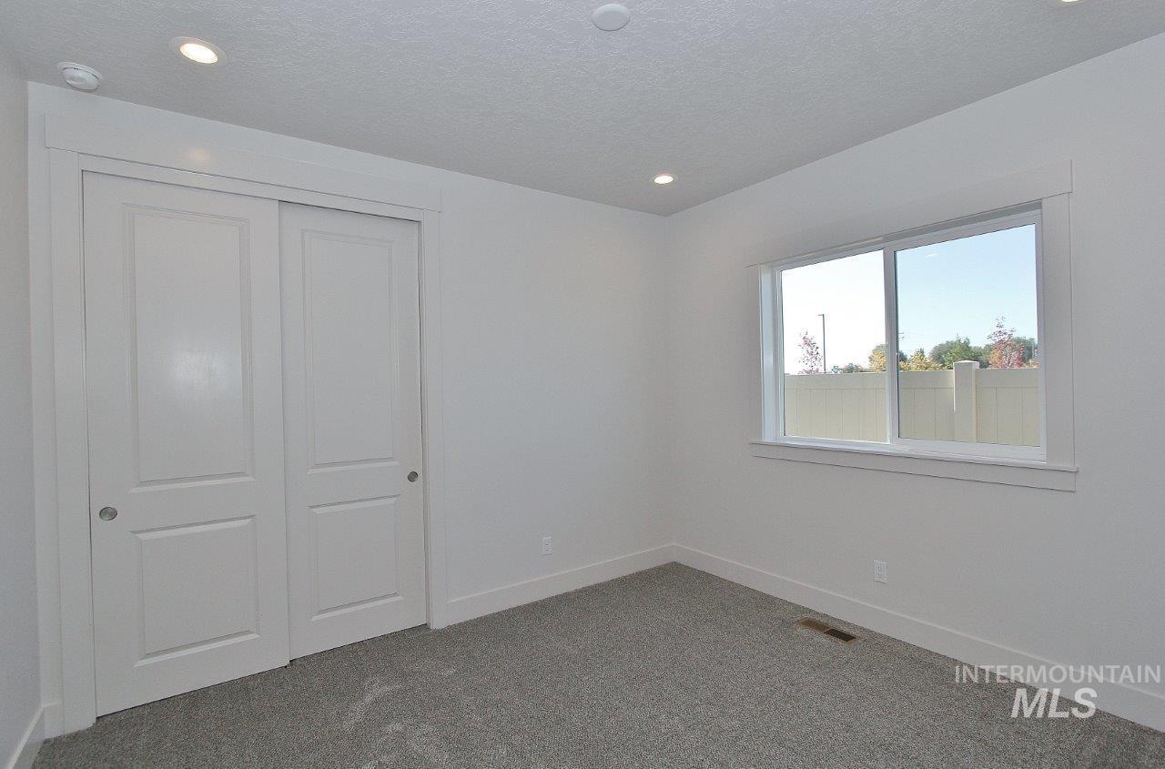 1437 E Andes Dr Property Photo 22