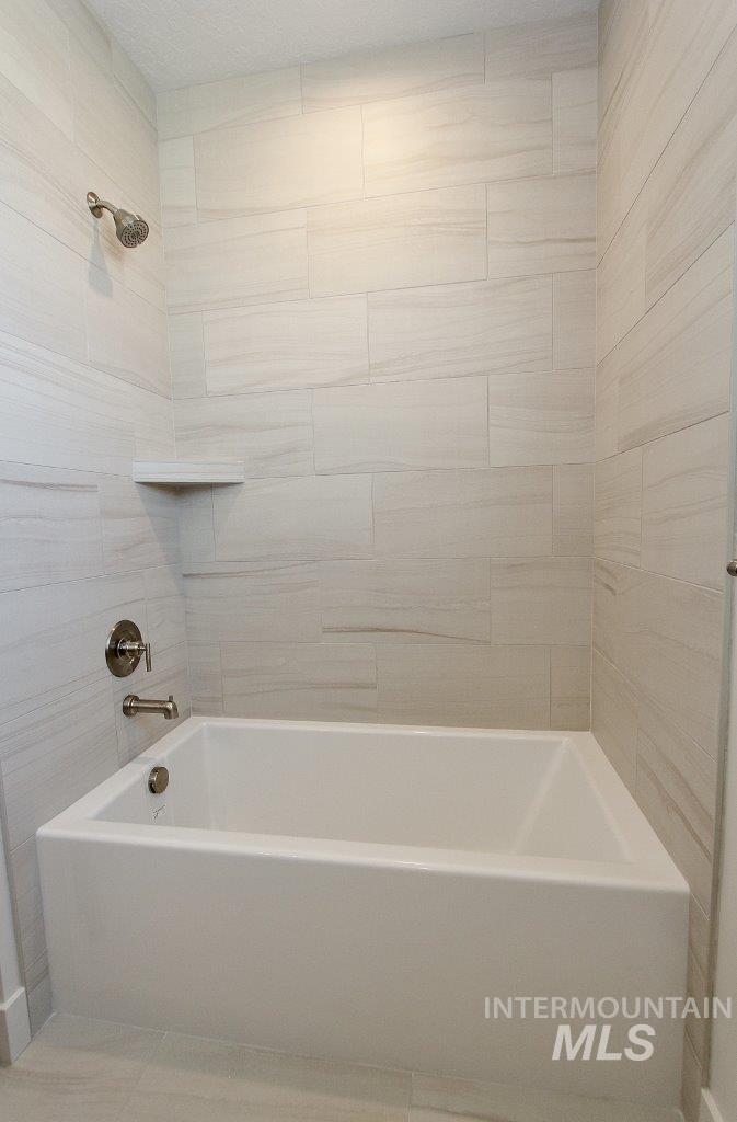 1437 E Andes Dr Property Photo 24