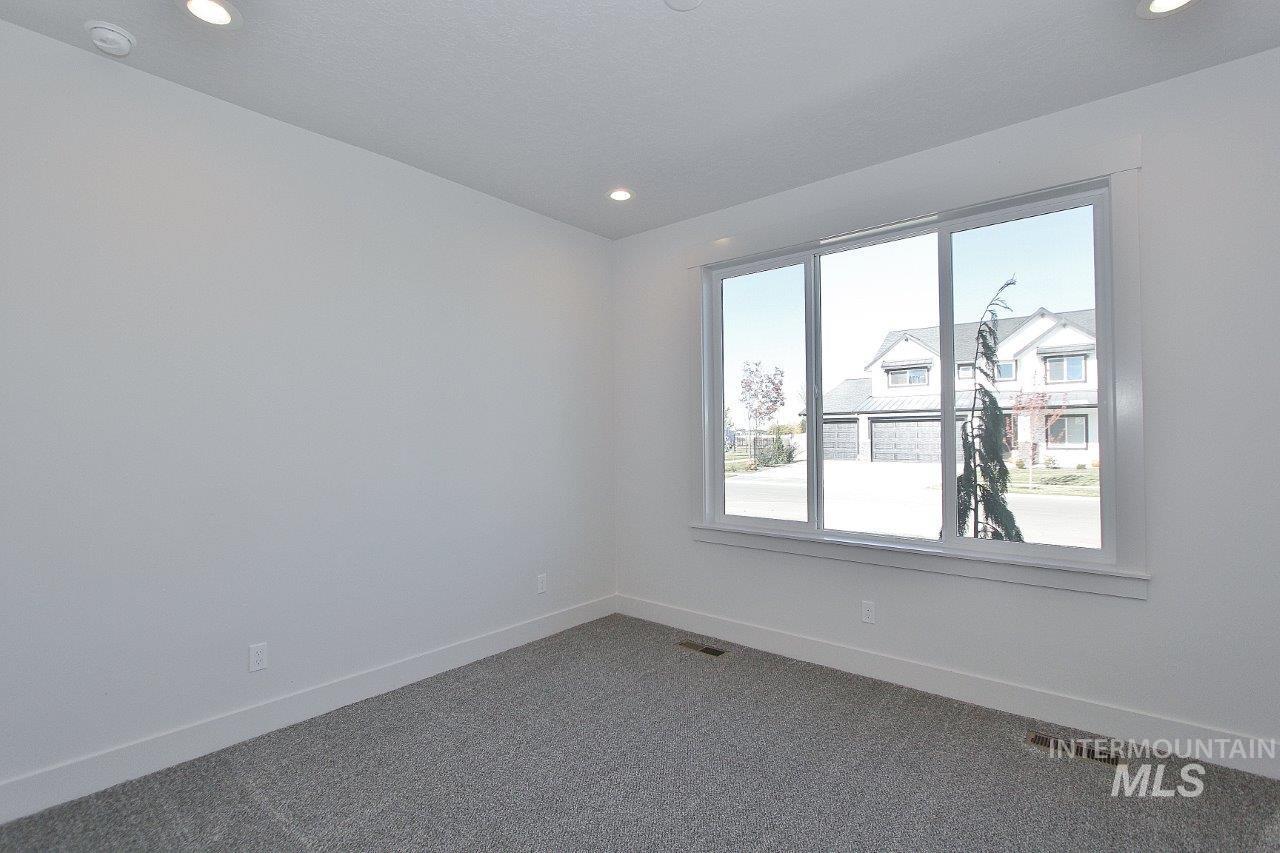 1437 E Andes Dr Property Photo 25