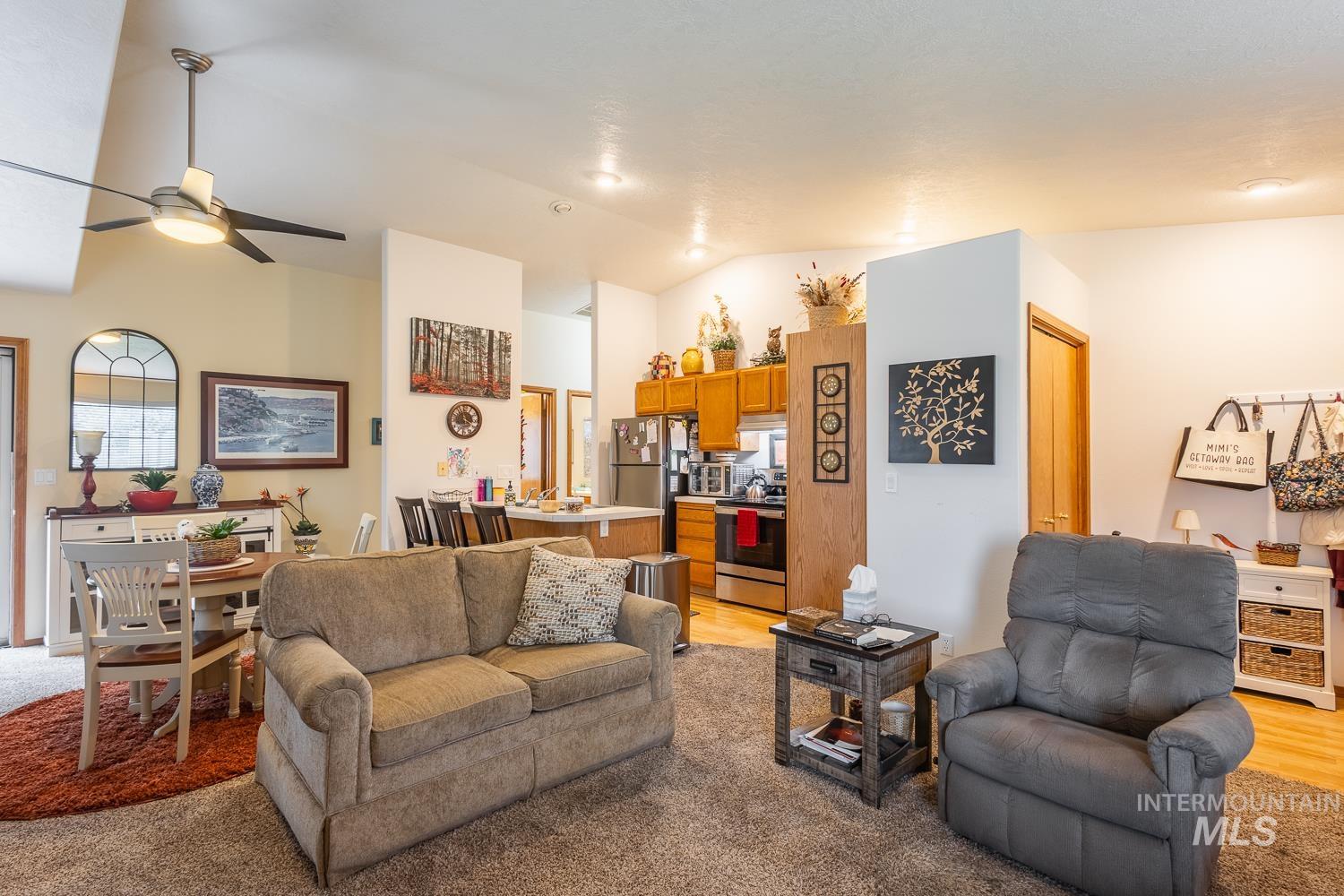 5418 N Willowcrest Pl. Property Photo 4