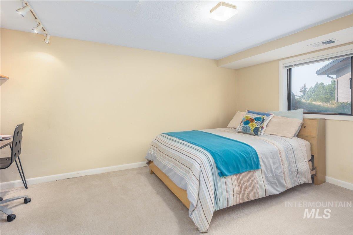 92 W Horizon Dr Property Photo 24