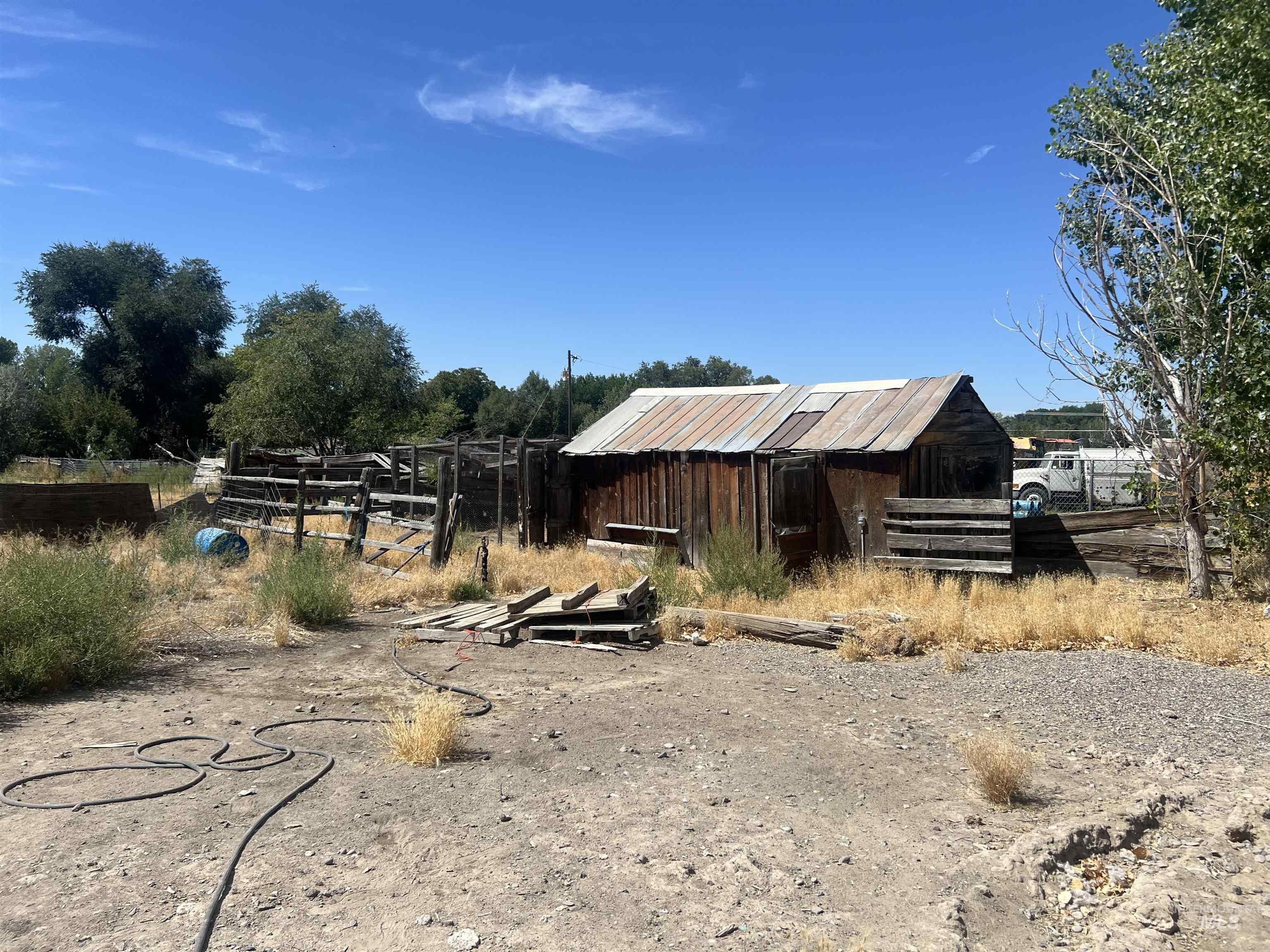 919 & 921 S. Fir Property Photo 25