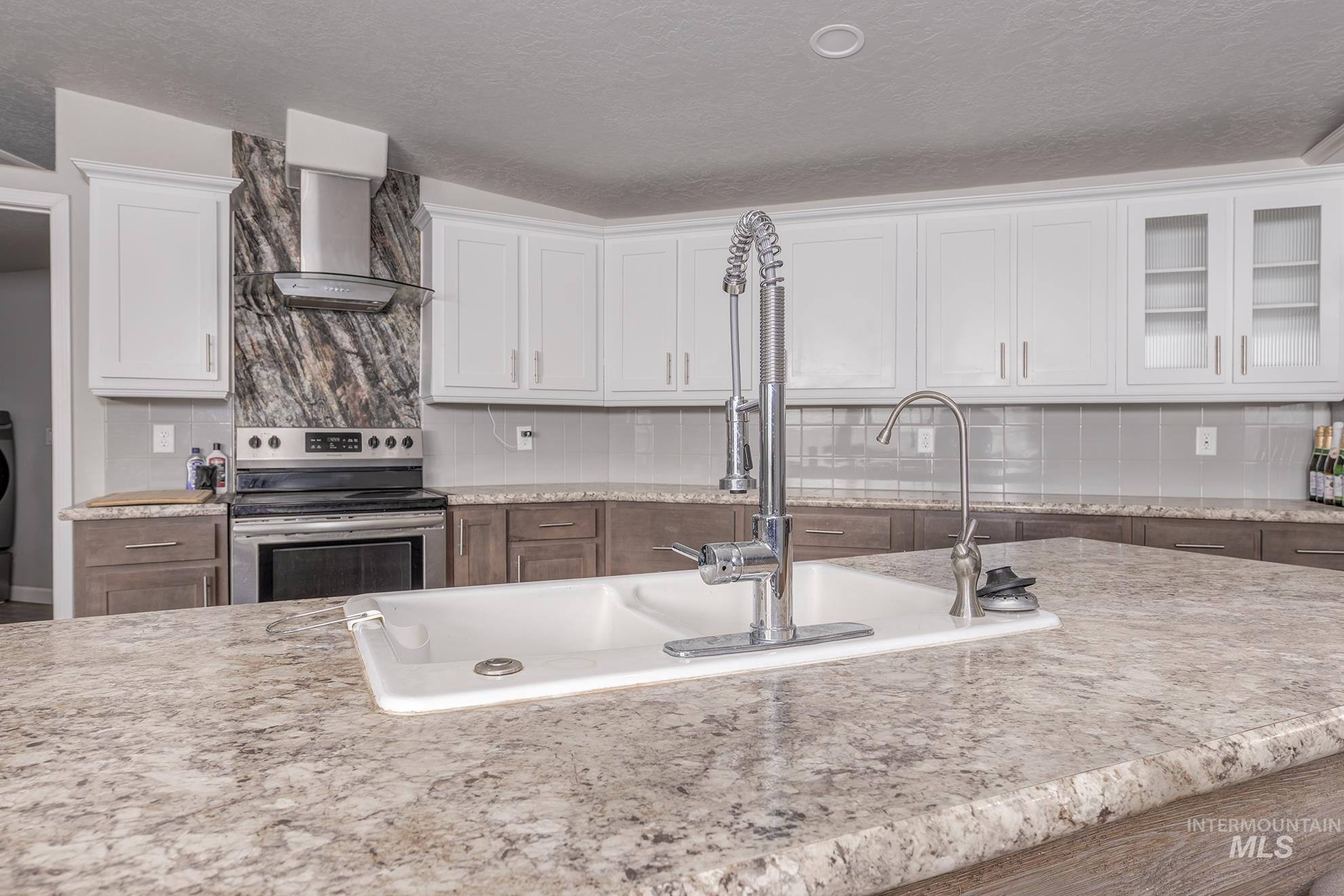 1587 Gentry Ln Property Photo 10