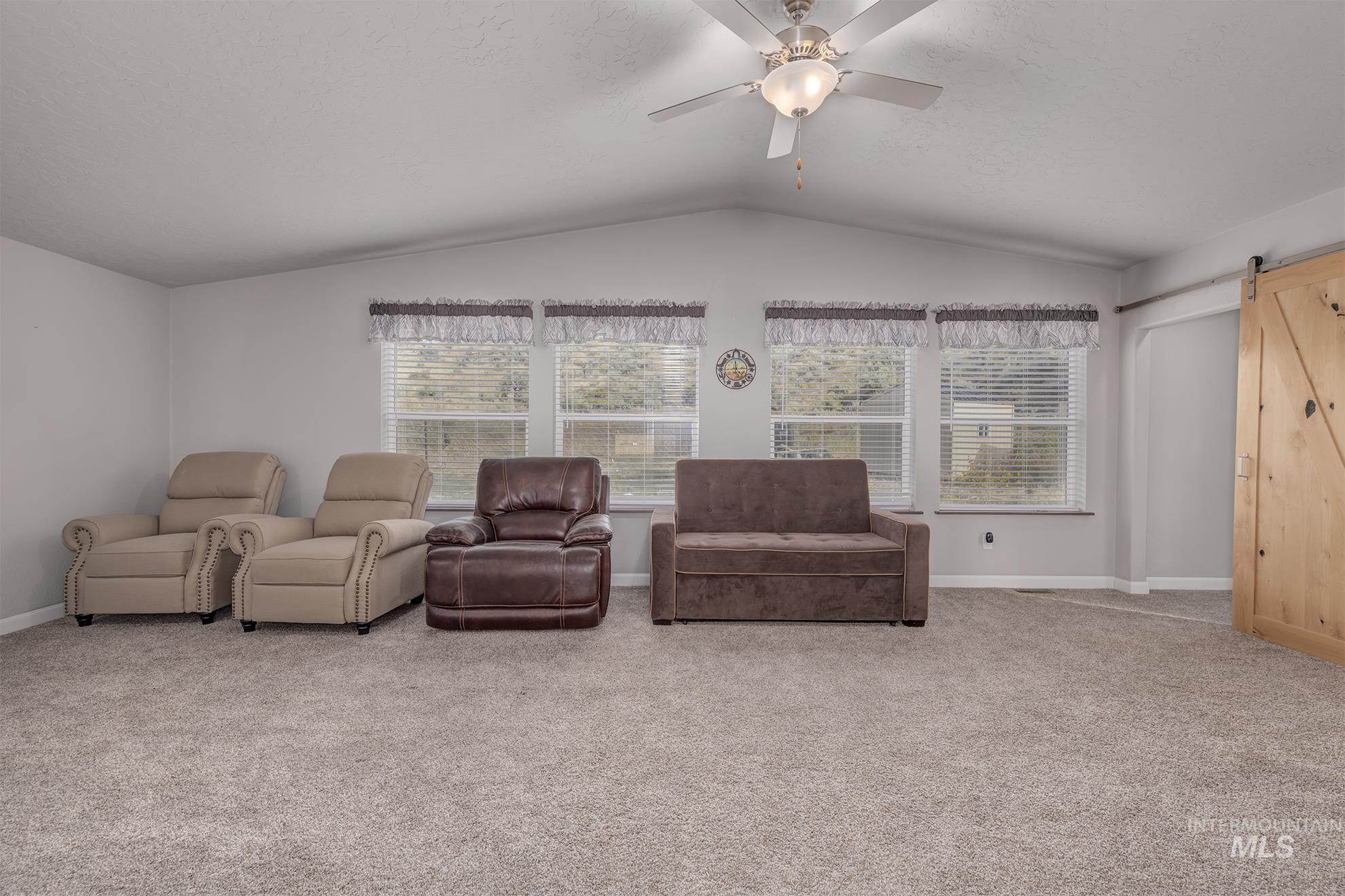 1587 Gentry Ln Property Photo 17