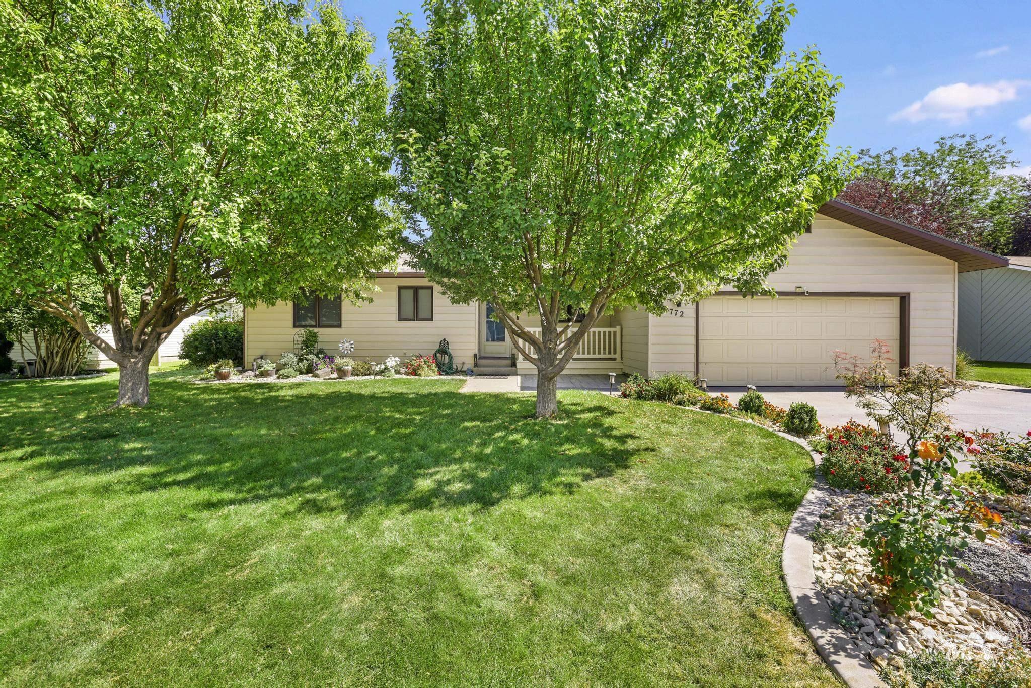 772 Apache Way Property Photo 1