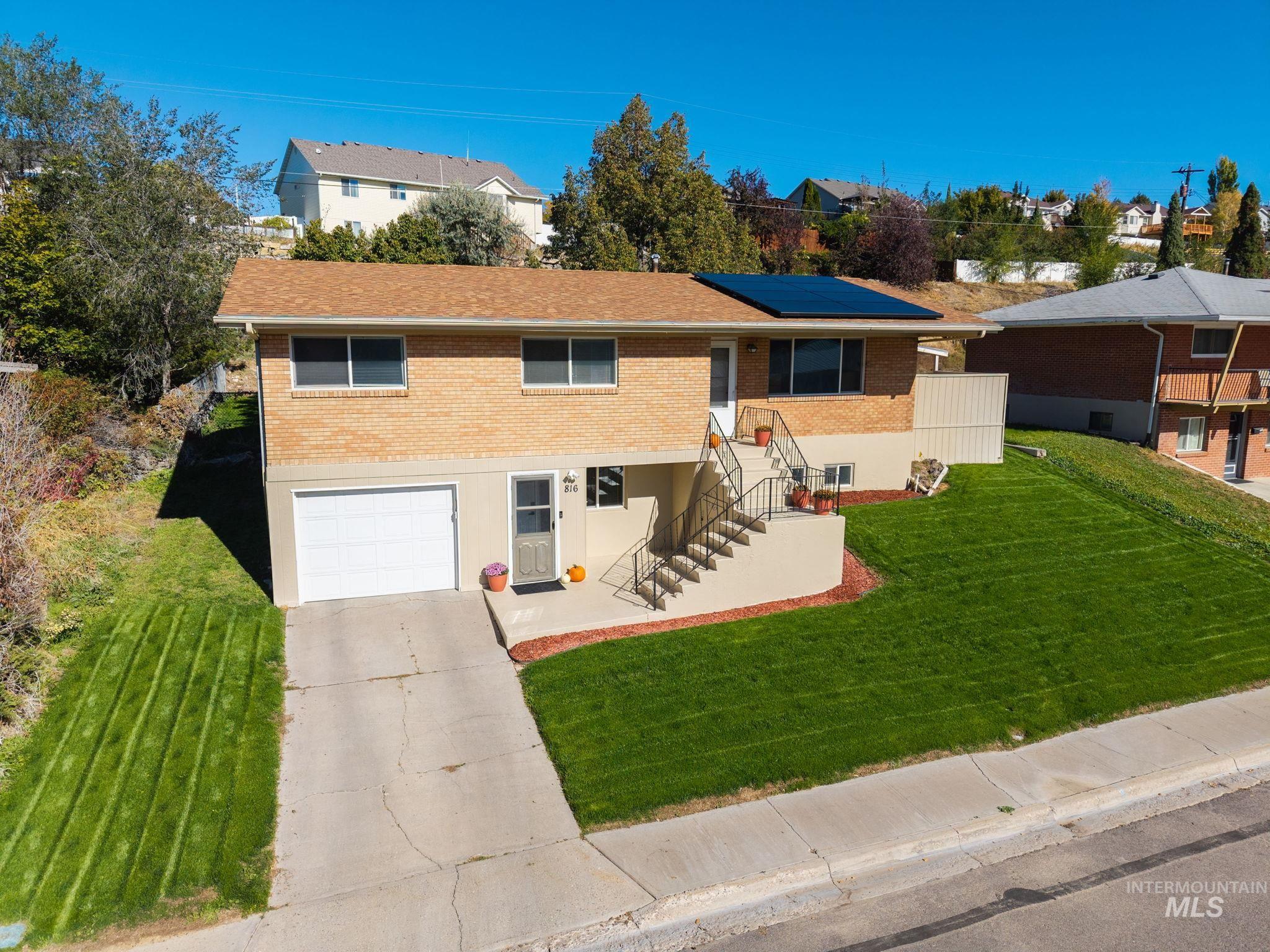 816 Park Lane Property Photo 5