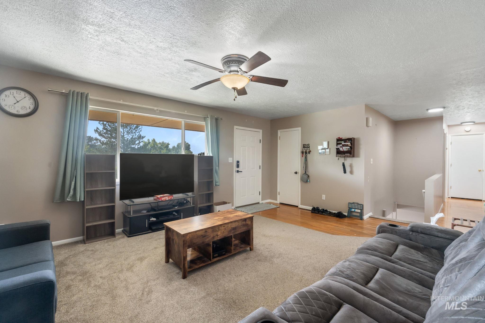 816 Park Lane Property Photo 8