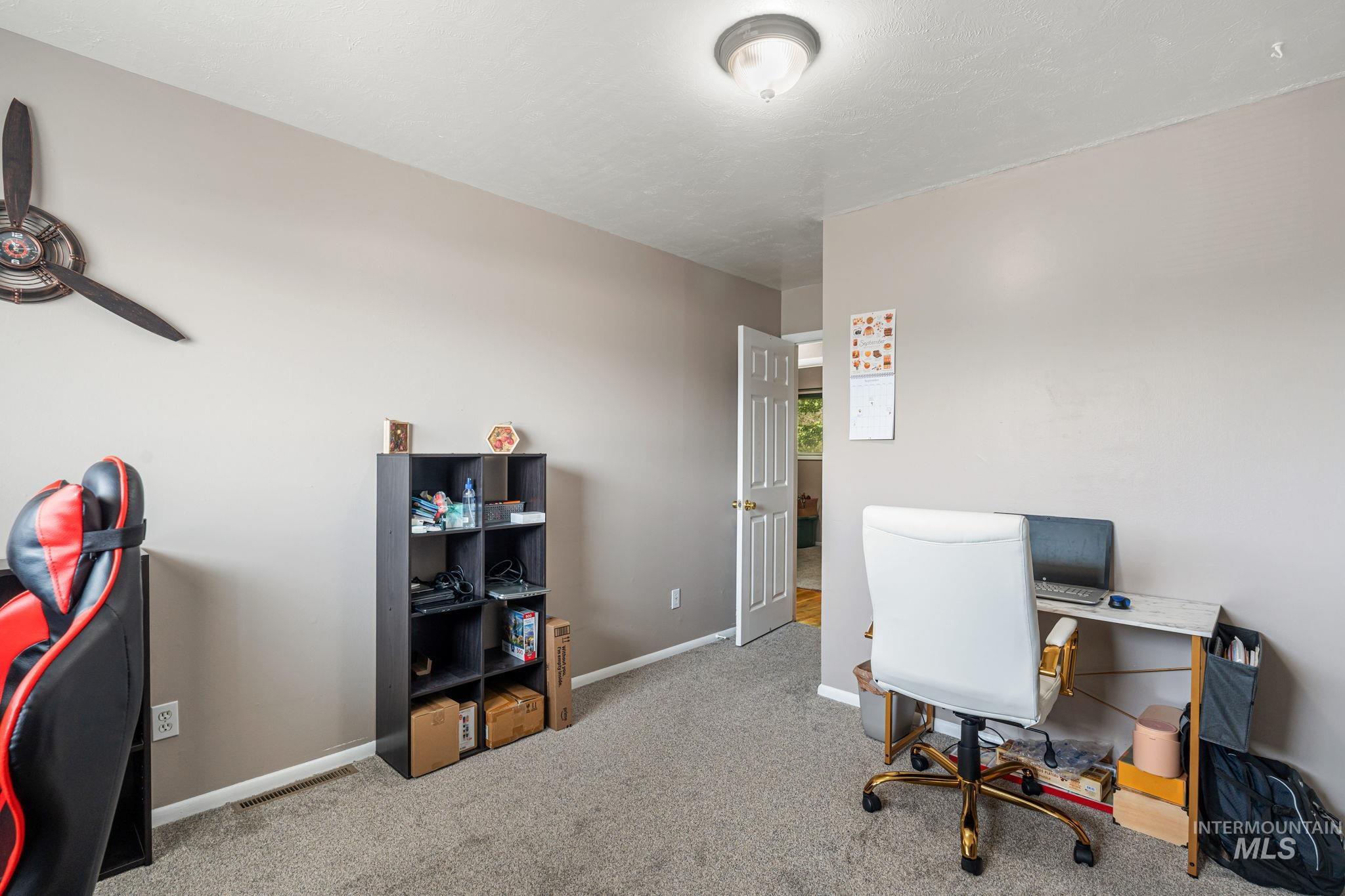 816 Park Lane Property Photo 17