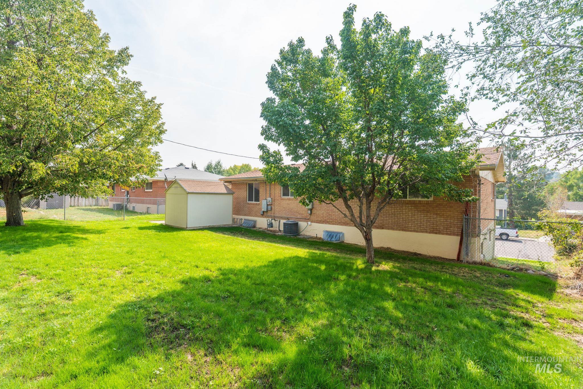 816 Park Lane Property Photo 40