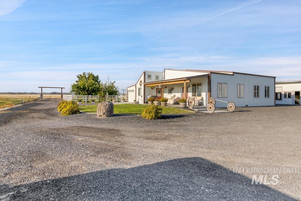 2530 E 4000 N Property Photo 7