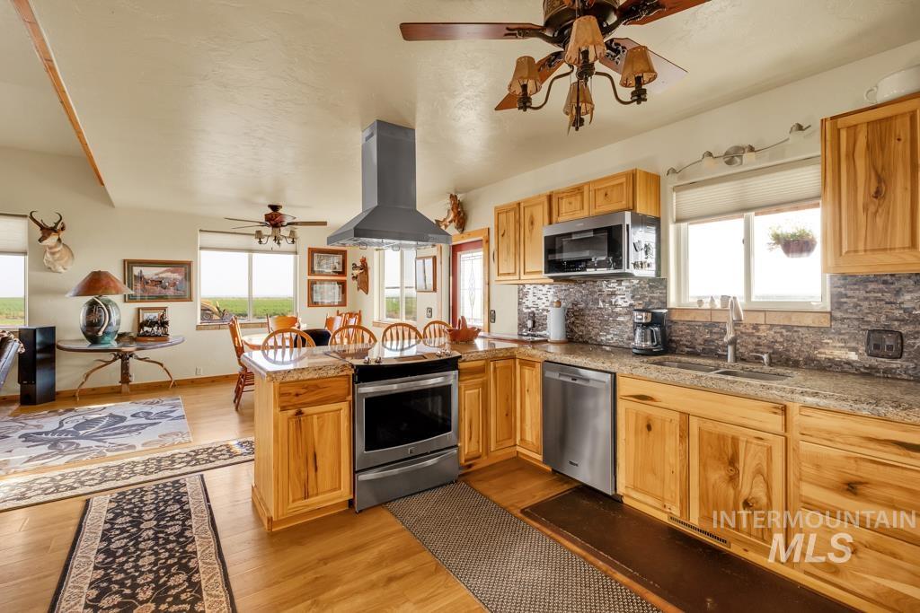 2530 E 4000 N Property Photo 14