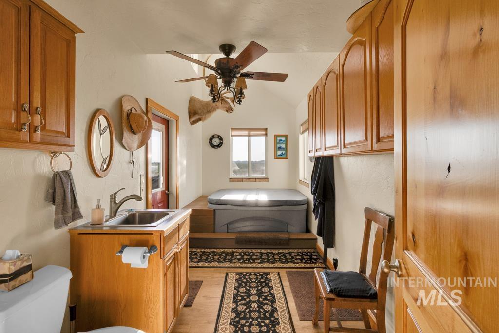 2530 E 4000 N Property Photo 16