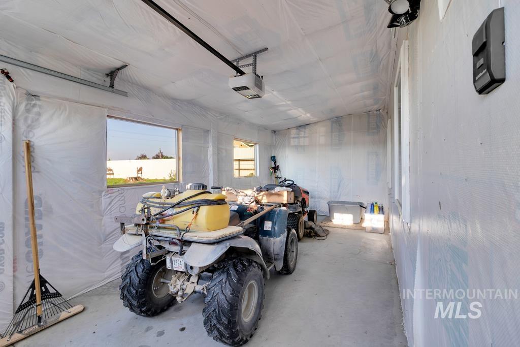 2530 E 4000 N Property Photo 26