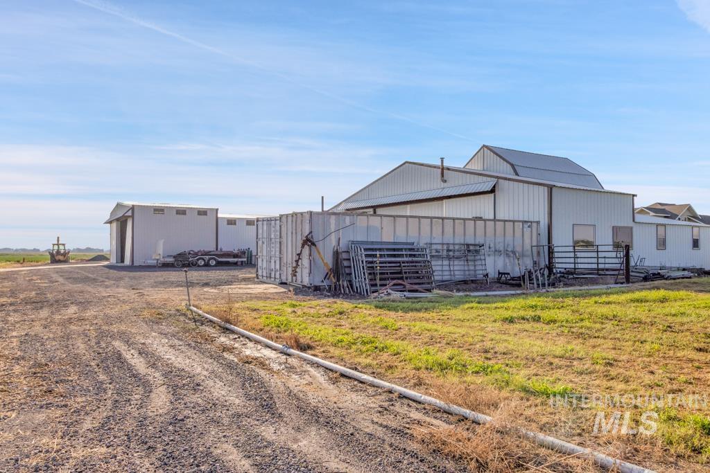 2530 E 4000 N Property Photo 32