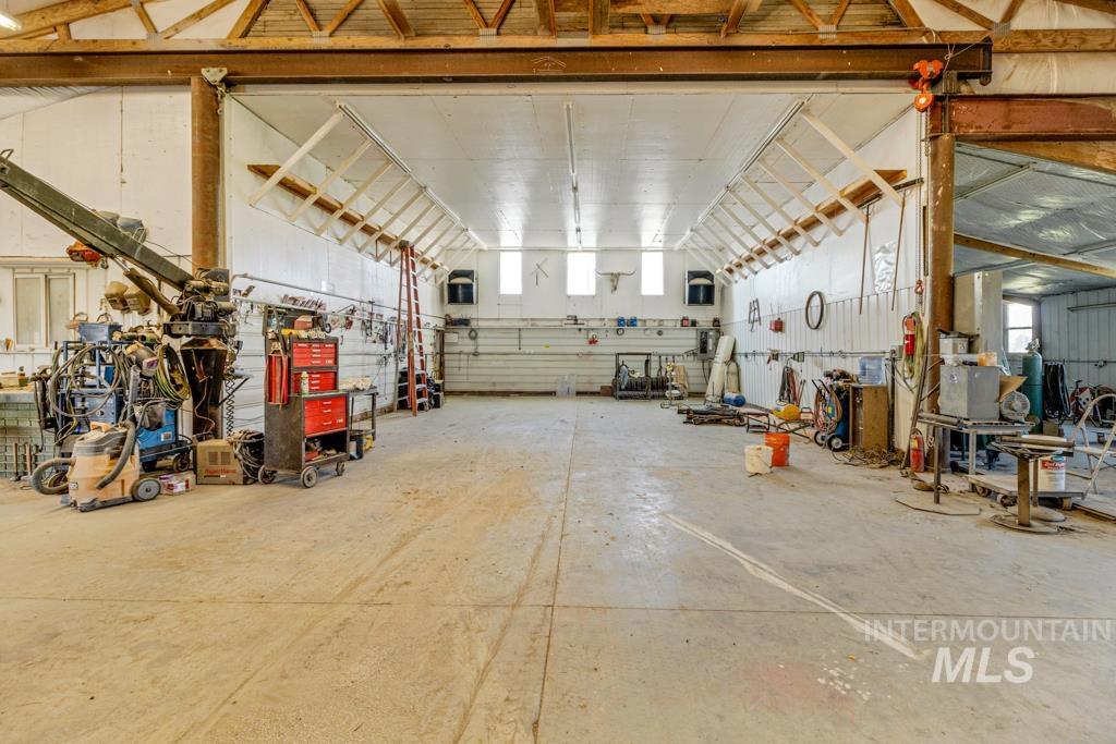 2530 E 4000 N Property Photo 36