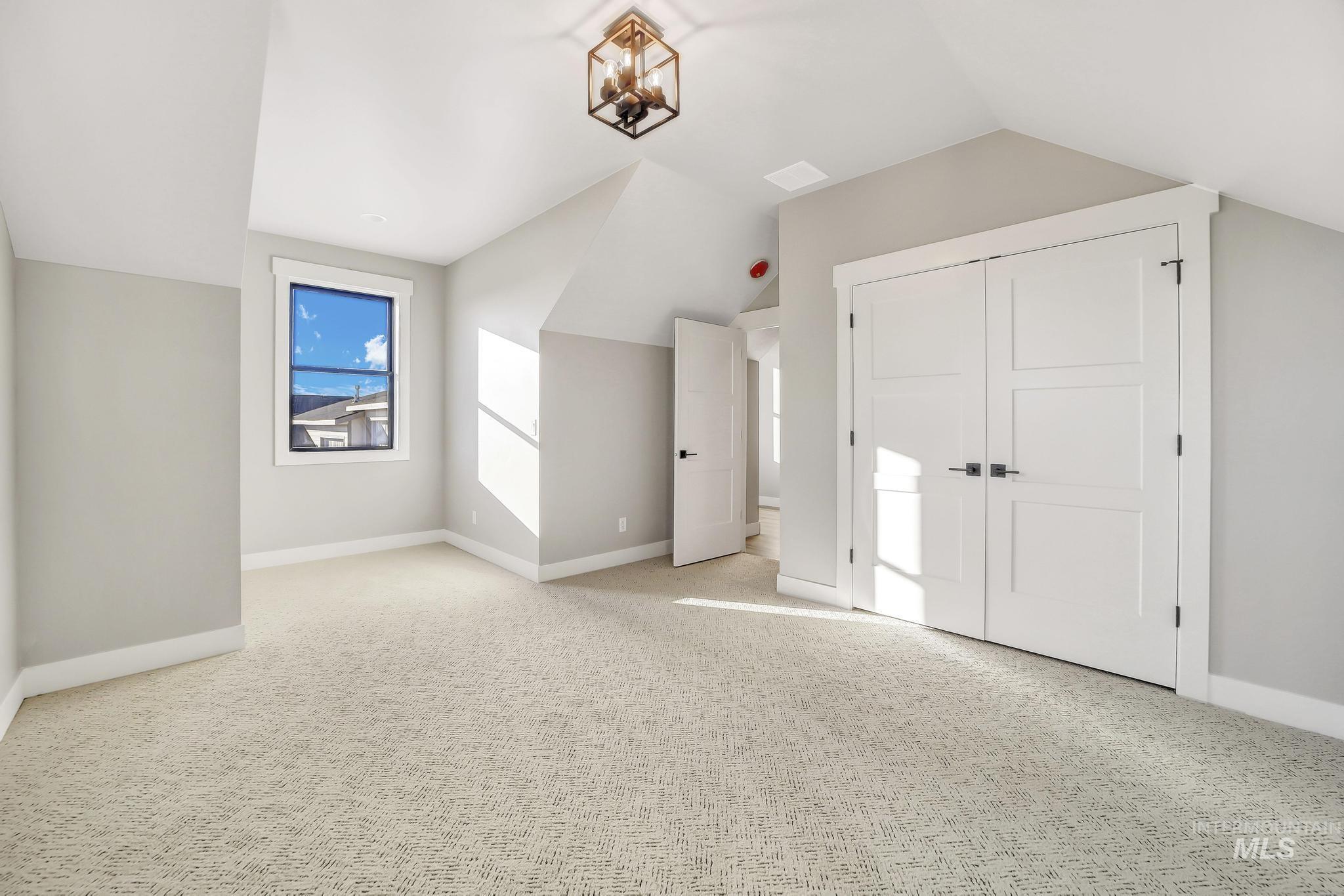 1580 Clear Creek Loop Property Photo 21