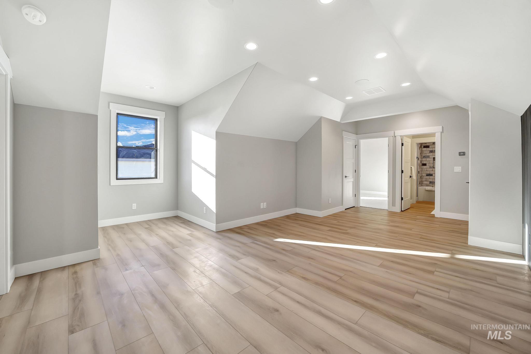 1580 Clear Creek Loop Property Photo 22