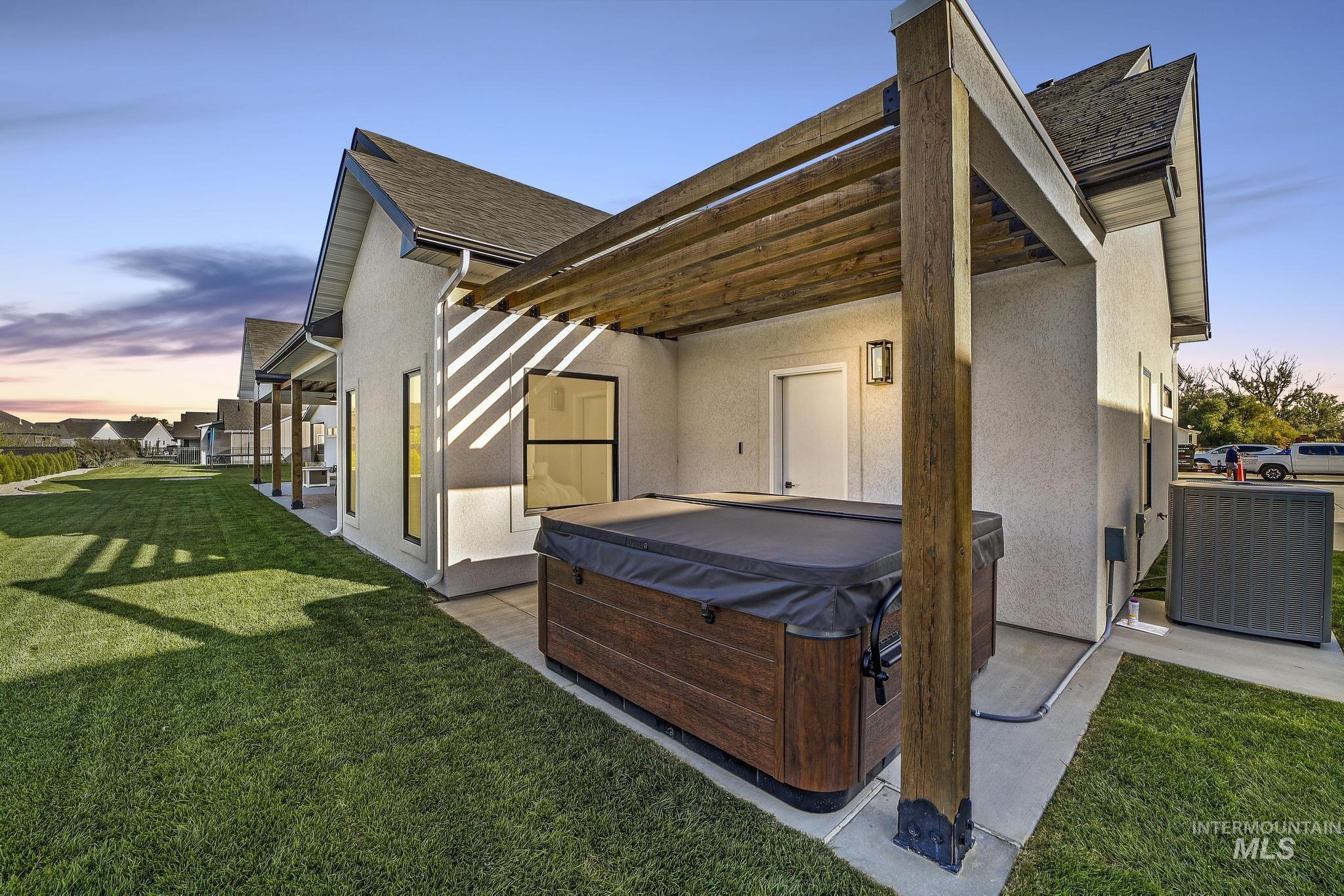1580 Clear Creek Loop Property Photo 46