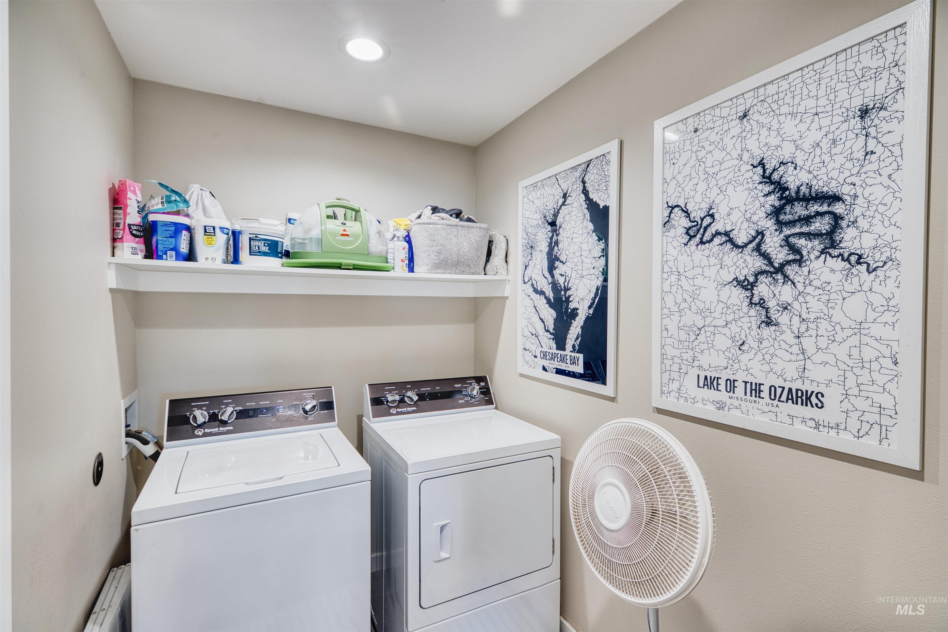 1645 E Third St Property Photo 17