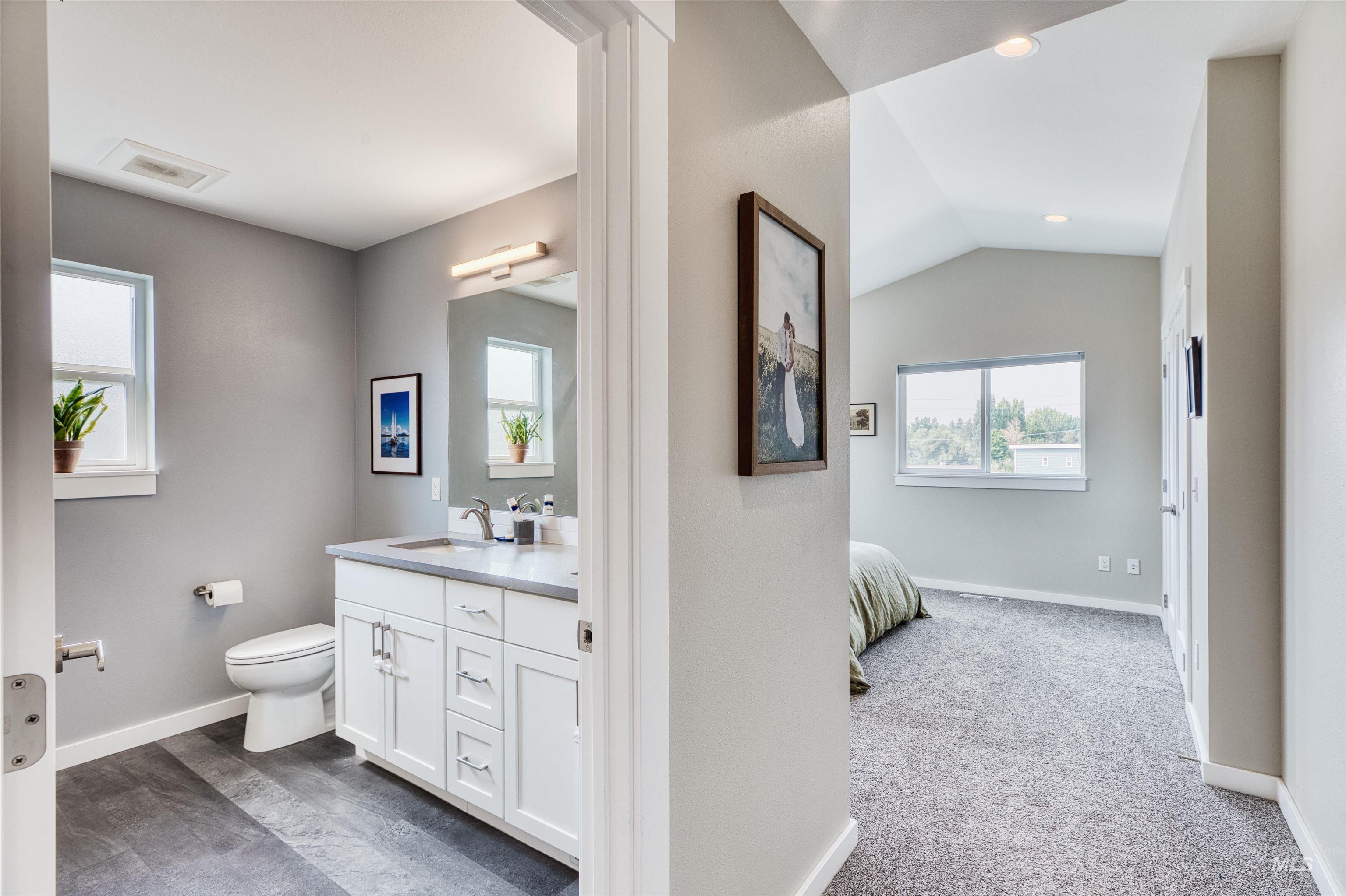 1645 E Third St Property Photo 19