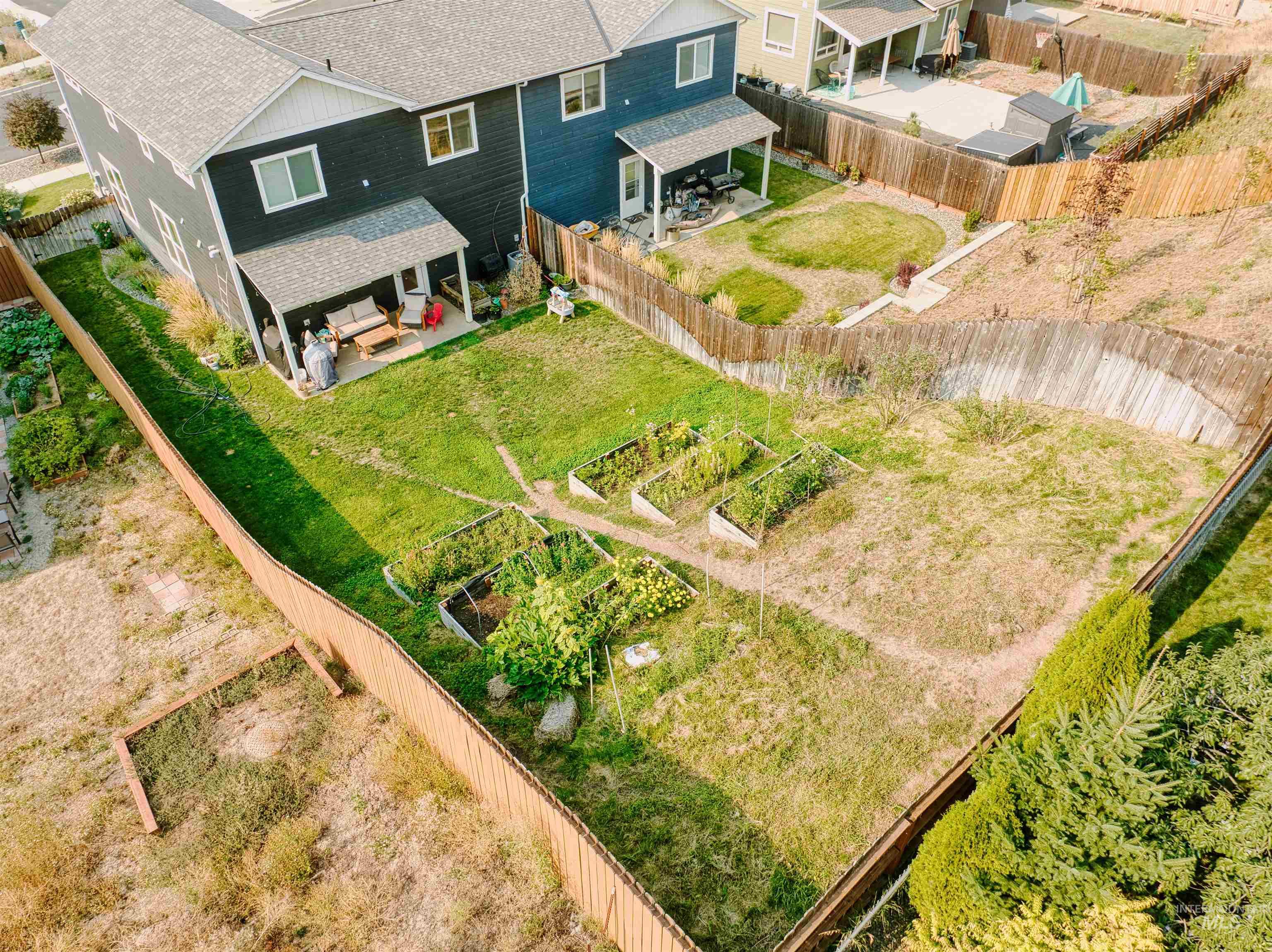 1645 E Third St Property Photo 26