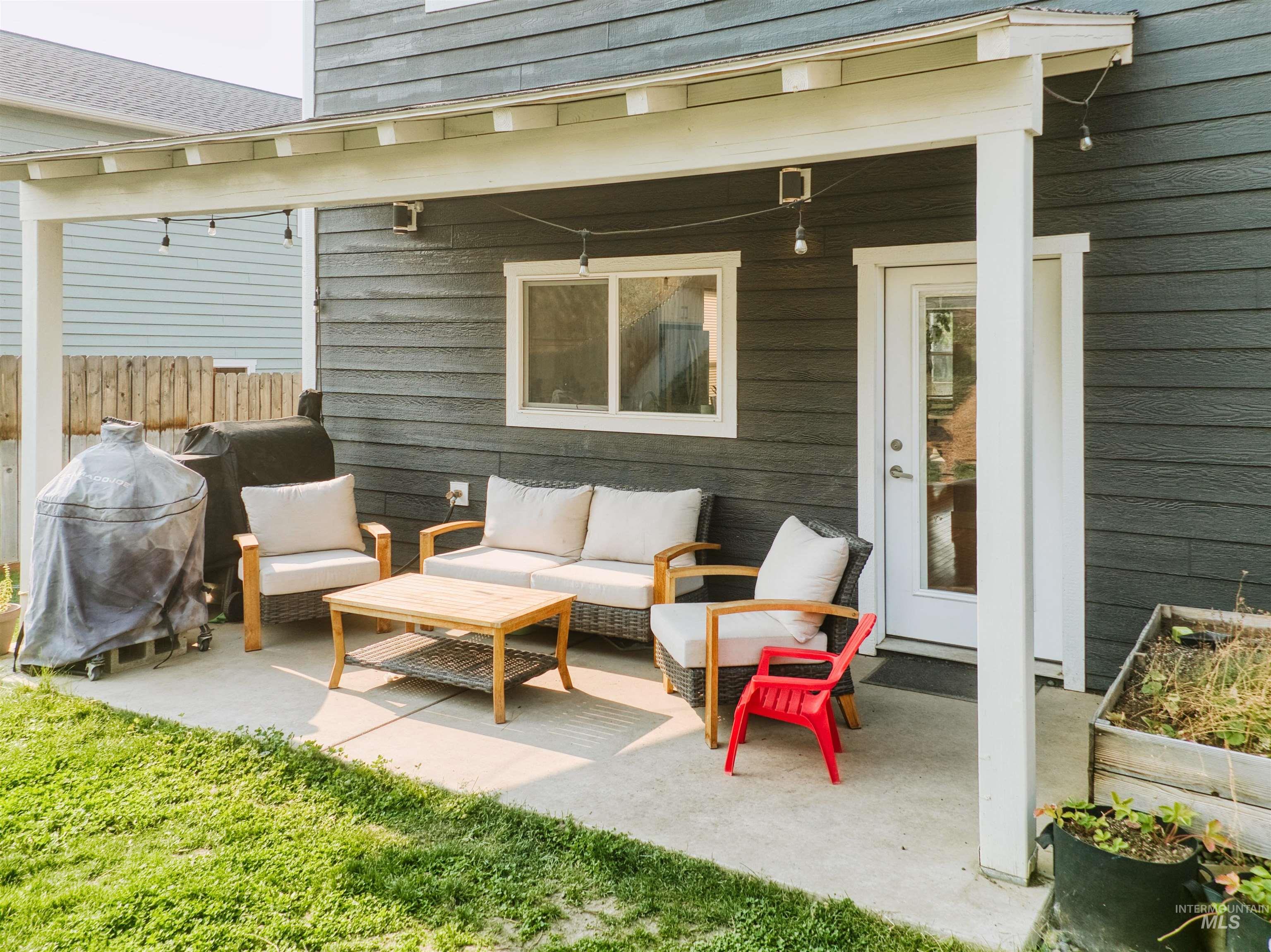 1645 E Third St Property Photo 29