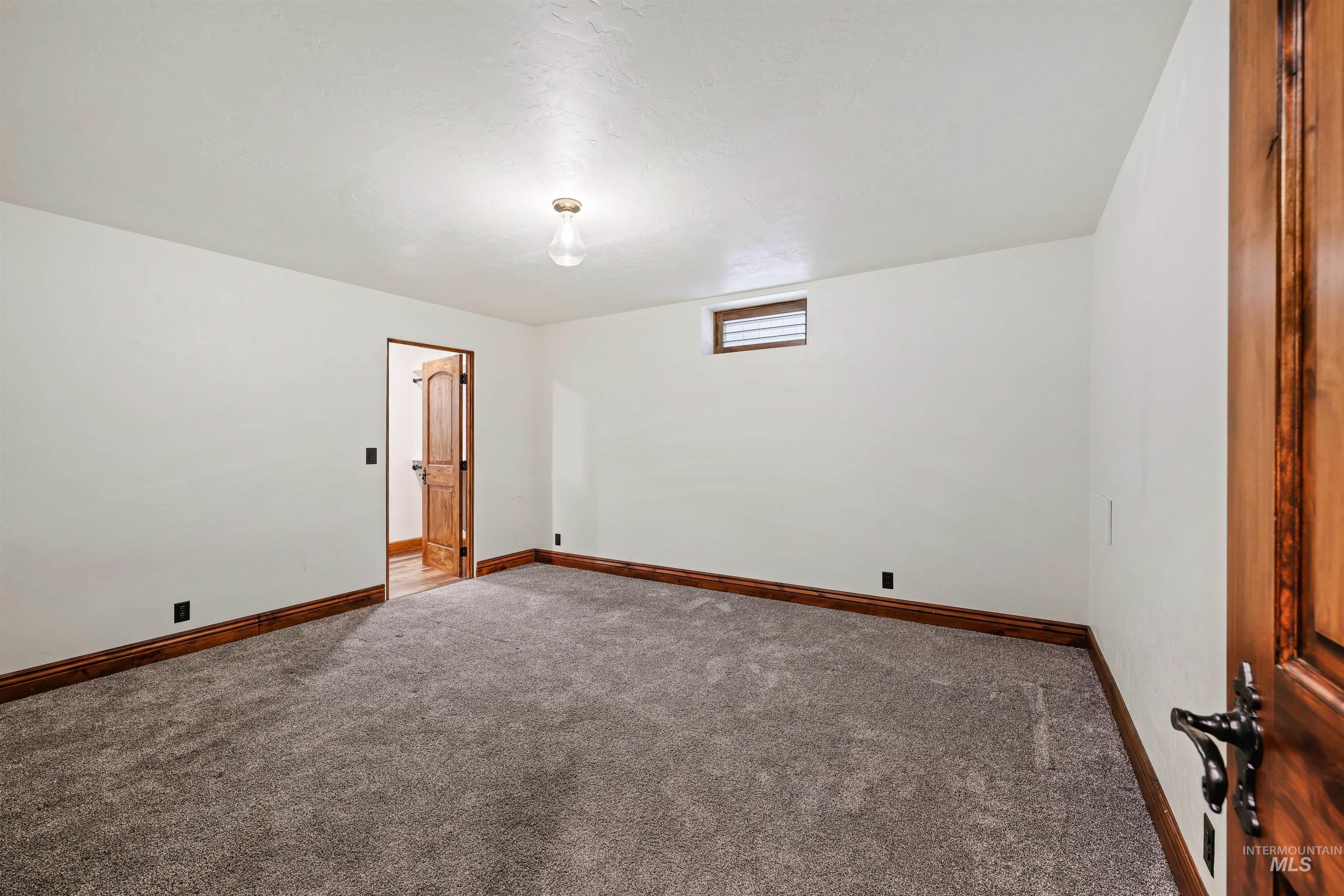 1905 W Washington Street Property Photo 26