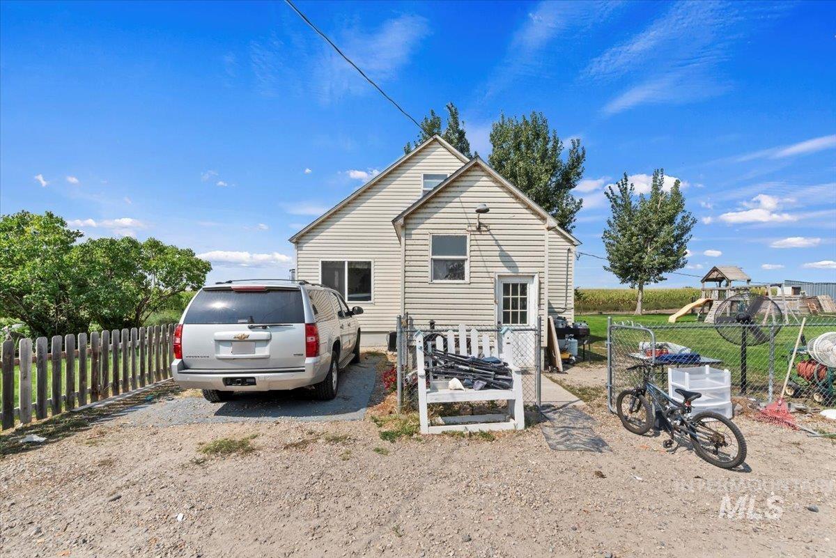 4564 Thompson Rd Property Photo 1