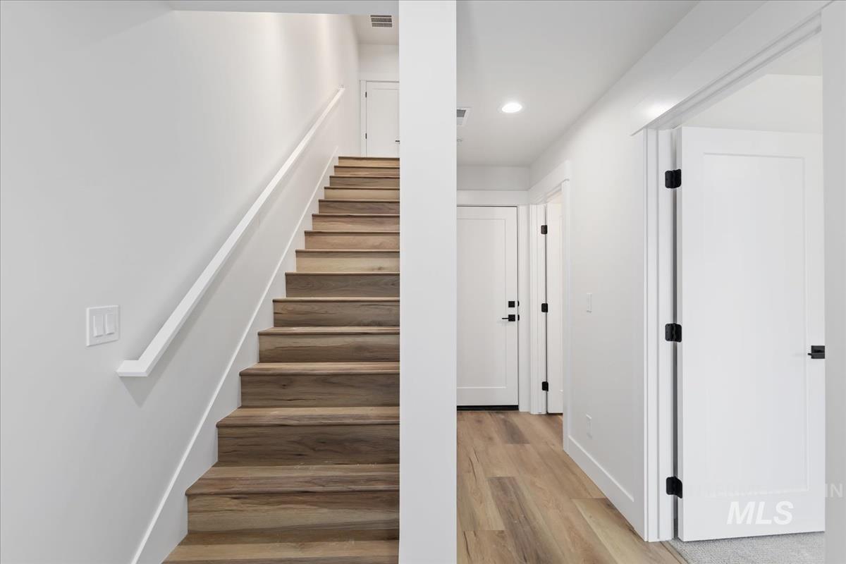 1745 S Rock View Ln. Property Photo 4