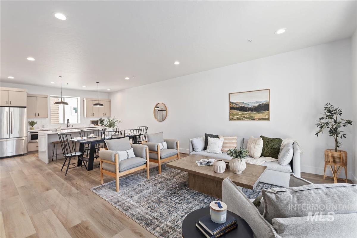 1745 S Rock View Ln. Property Photo 5