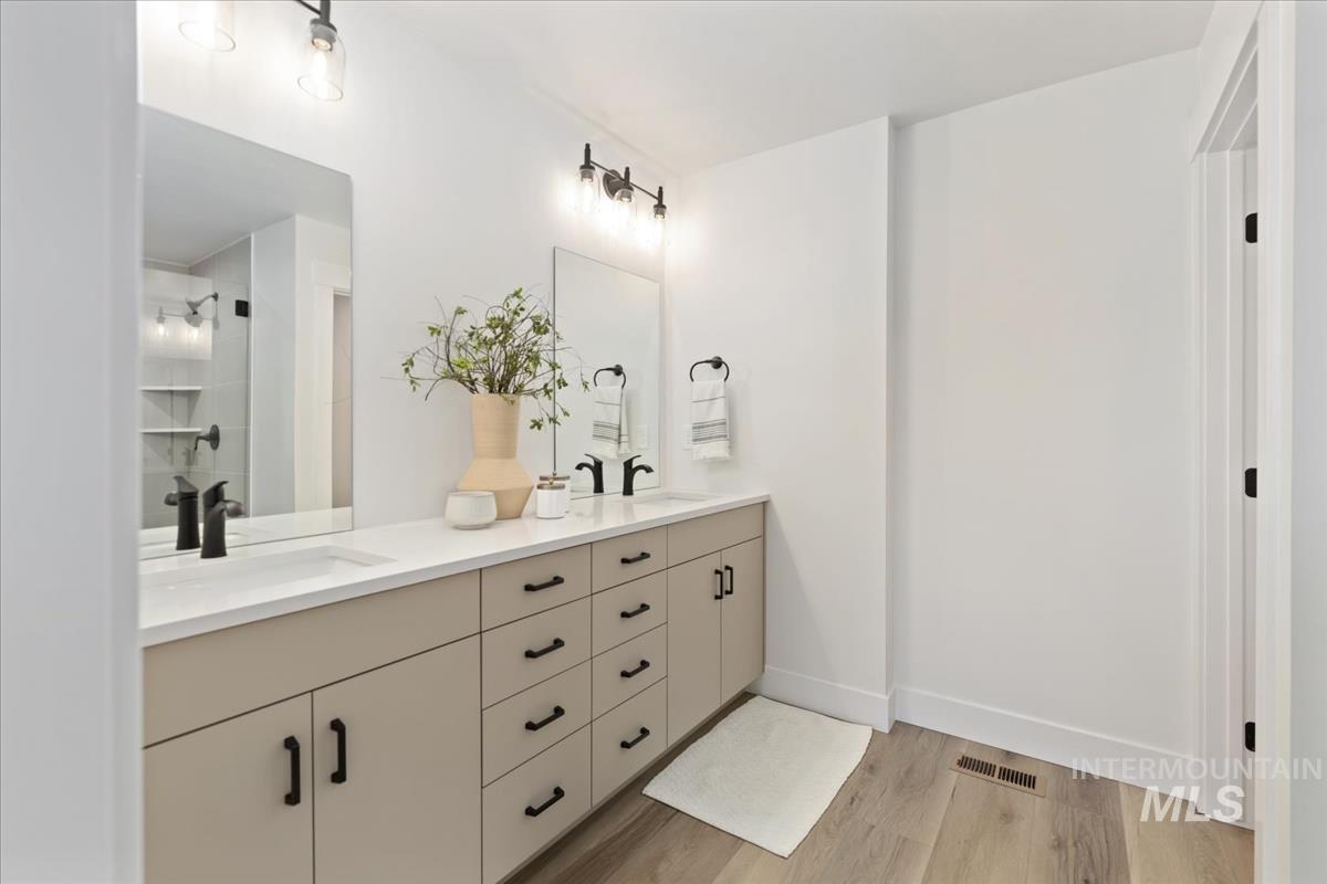 1745 S Rock View Ln. Property Photo 18