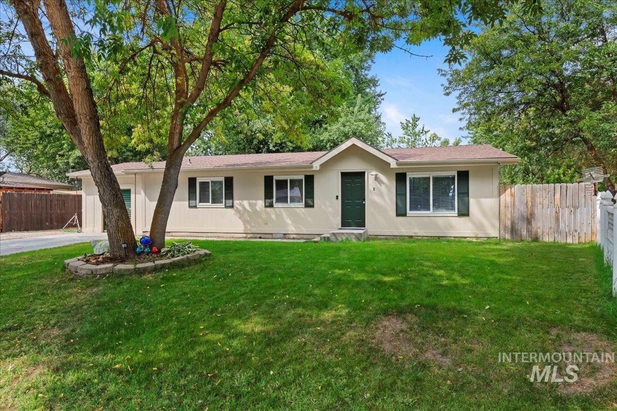 1 13th Ave N Property Photo 1