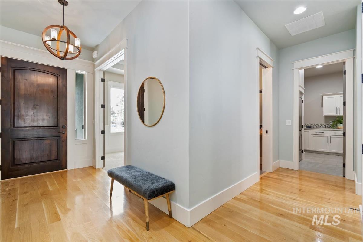 9852 W Golden Rain St Property Photo 2