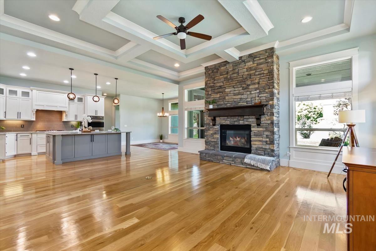 9852 W Golden Rain St Property Photo 5