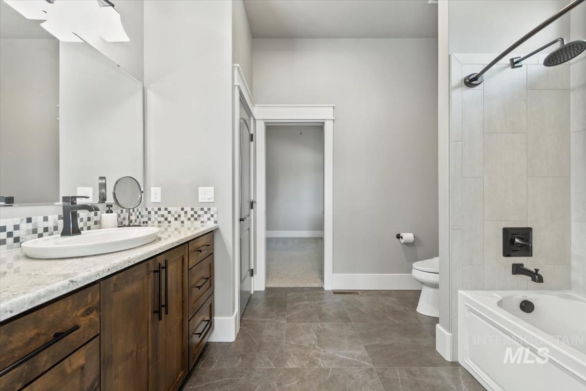 9852 W Golden Rain St Property Photo 27