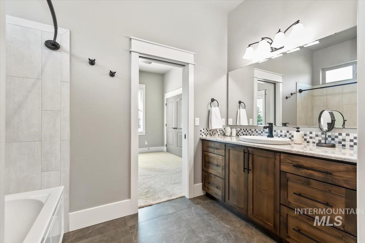 9852 W Golden Rain St Property Photo 28