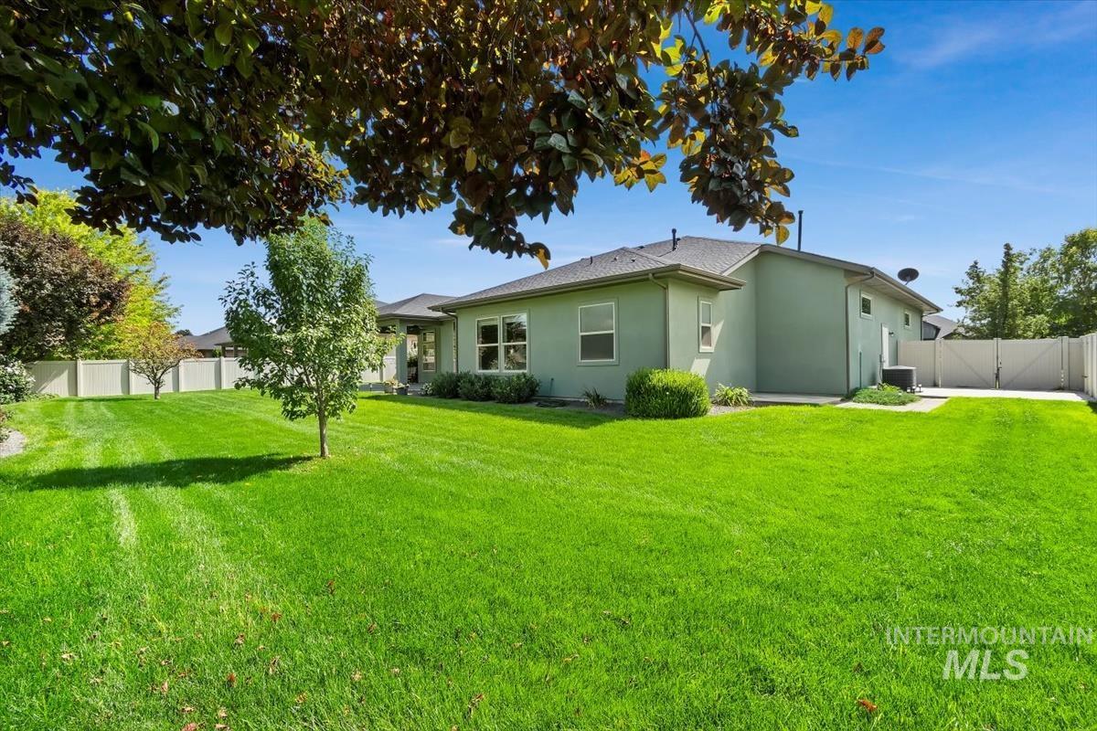 9852 W Golden Rain St Property Photo 34