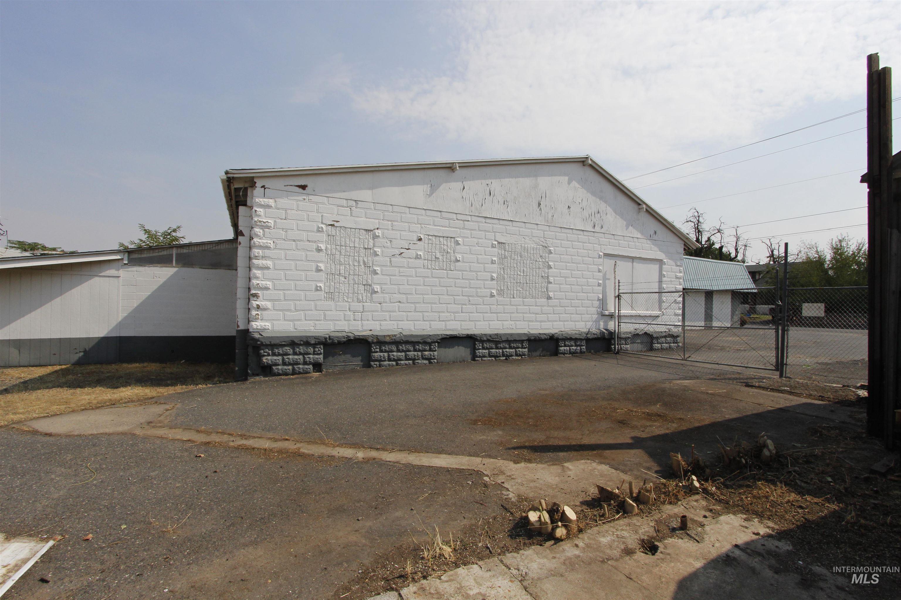 1246 & 1252 Chestnut St Property Photo 28
