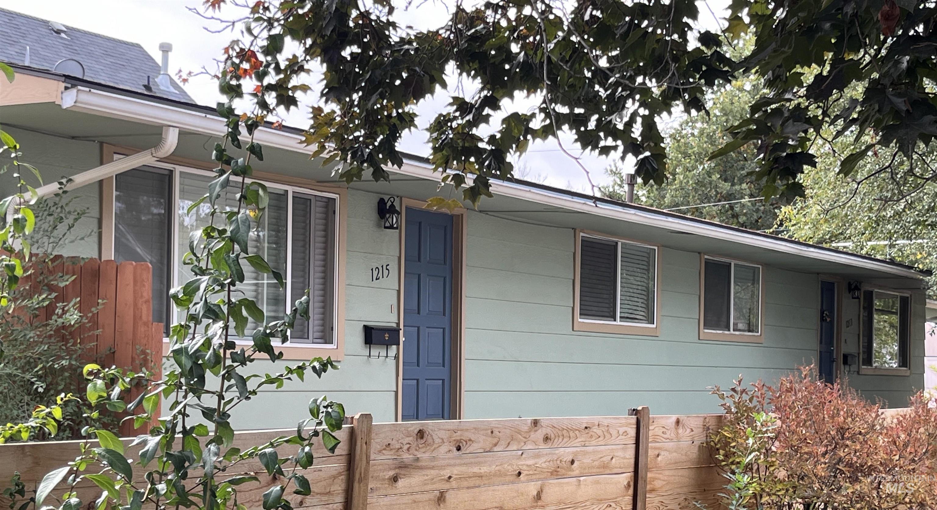 1213-1215 S Colorado Ave Property Photo 1