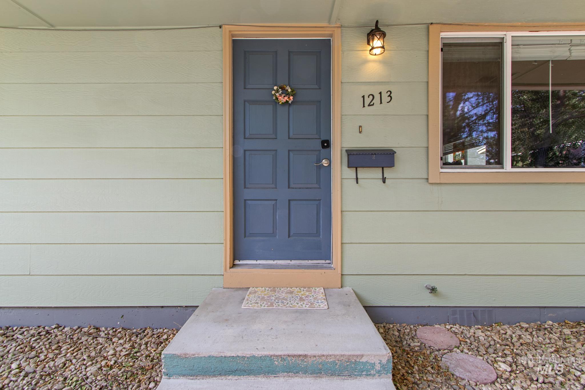 1213-1215 S Colorado Ave Property Photo 3