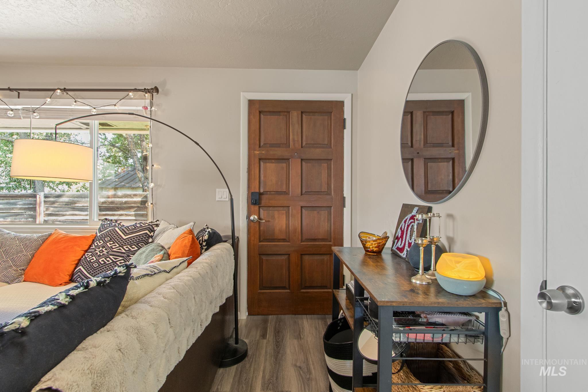 1213-1215 S Colorado Ave Property Photo 5