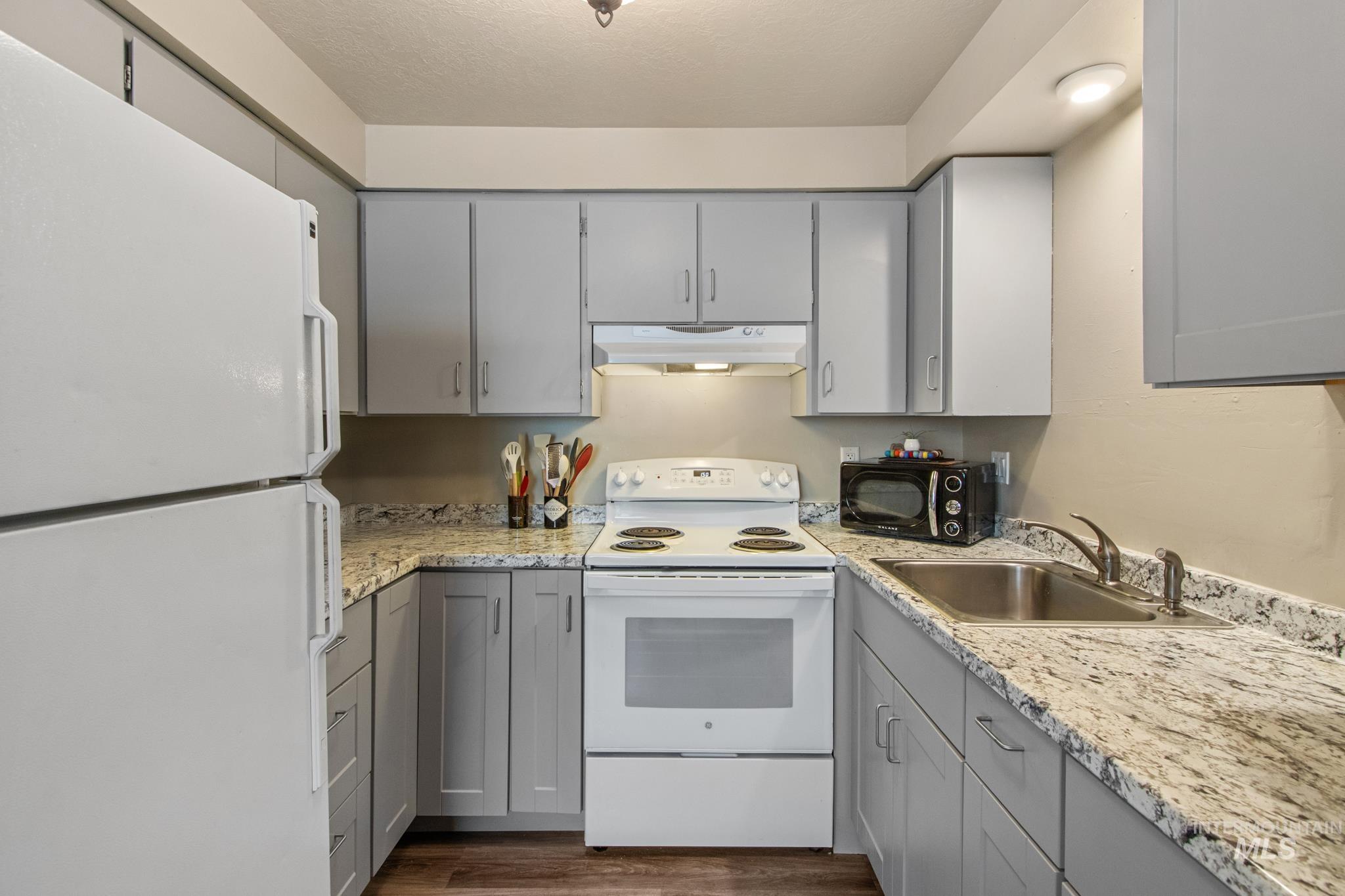 1213-1215 S Colorado Ave Property Photo 11