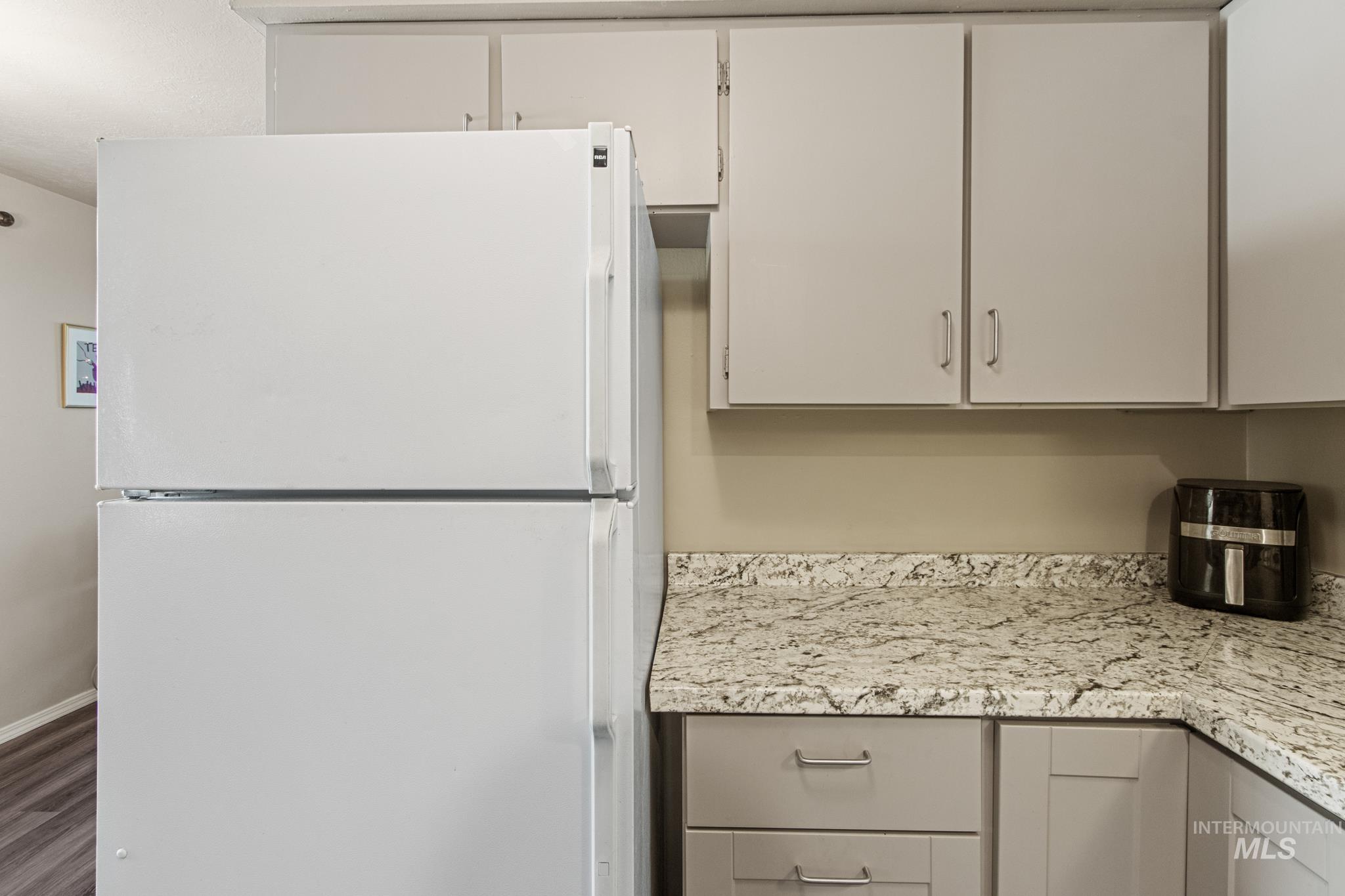 1213-1215 S Colorado Ave Property Photo 13