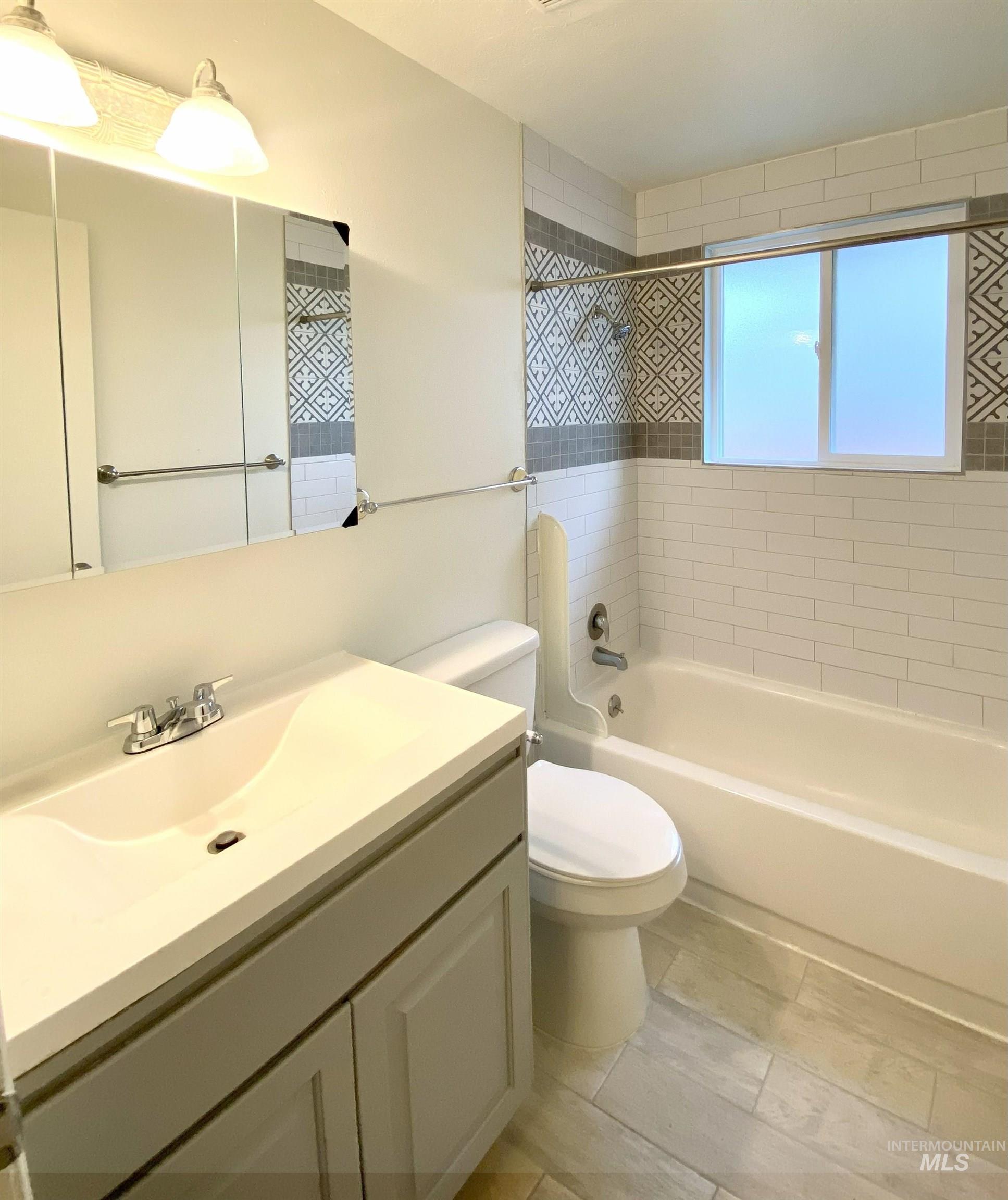 1213-1215 S Colorado Ave Property Photo 19