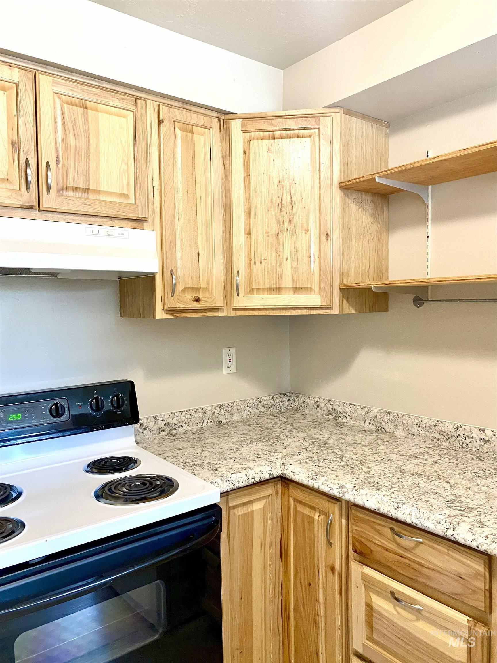 1213-1215 S Colorado Ave Property Photo 22