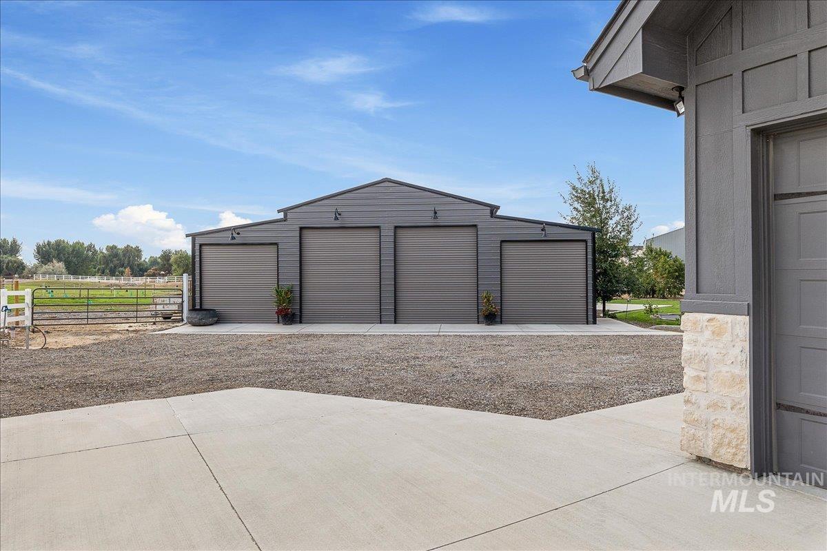 24301 Wanda Way Property Photo 4
